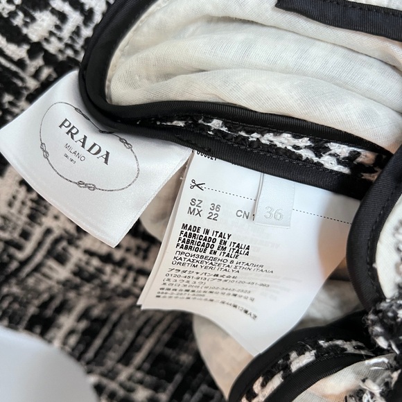 🩷SOLD🩷Brand new Prada Classic Dress - Picture 2 of 4